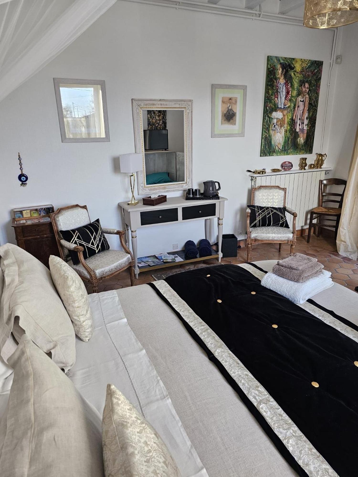 Chambre D'Hotes Les Roches Corme-Royal ภายนอก รูปภาพ